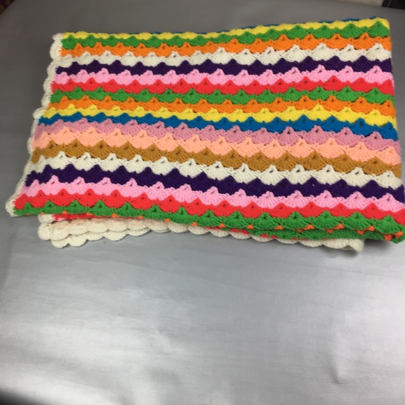 Vintage handmade knitted fan large blanket - Picture 4 of 13